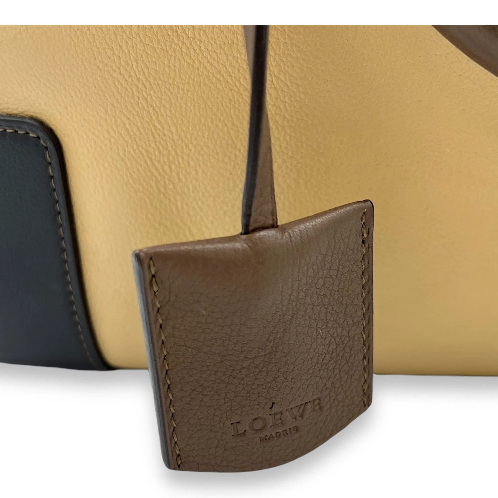 Amazona Top Handle Bag 36 Beige in Calfskin, Gold hardware