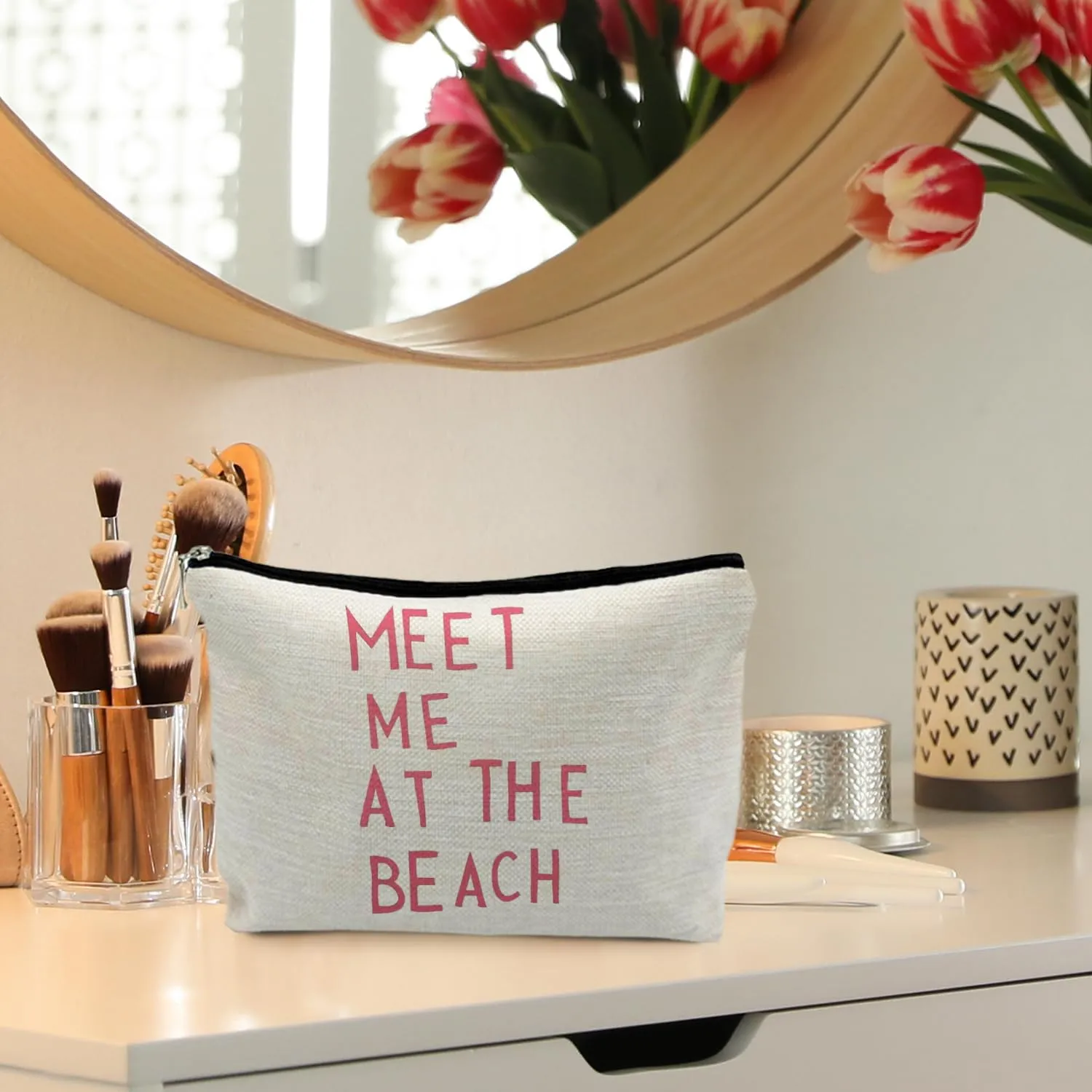 Beach Makeup Bag, Beach Gifts for Women, Meet Me at the Beach Cosmetic Bags Zipper Pouch for Women, Beach Gifts for Women Friends, Beach Lovers Gifts Makeup Pouch Zipper Bag