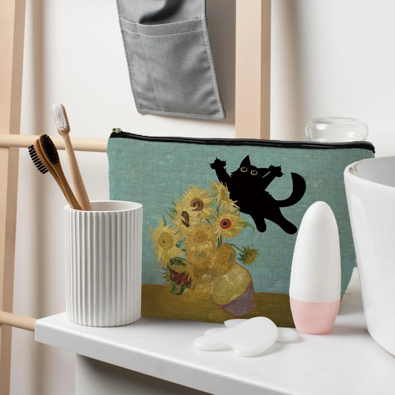 Funny Black Cat Makeup Cosmetic Bags for Women - Cat Gifts for Women Cat Lovers, Cat Mom Gifts, Cat Lady Gifts, Floral Cat Small Makeup Bag Pouch for Purse