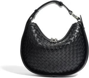 Hobo Bag Eleganza  Chic and Versatility in One Accessory